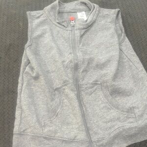 🟢10/$10 - Carter's Gray Zip-Up Vest for Kids